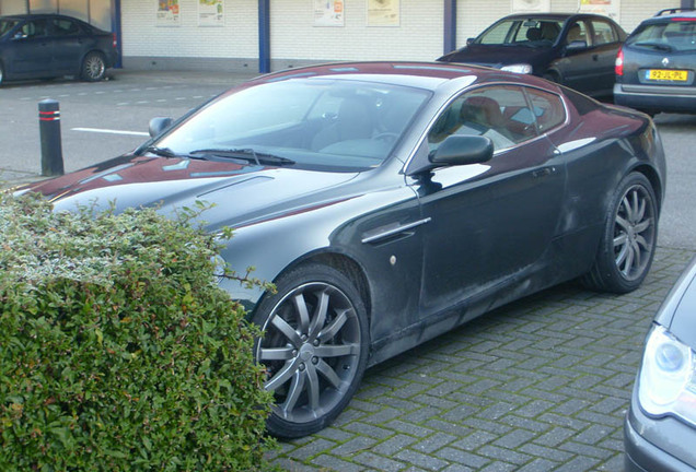 Aston Martin DB9