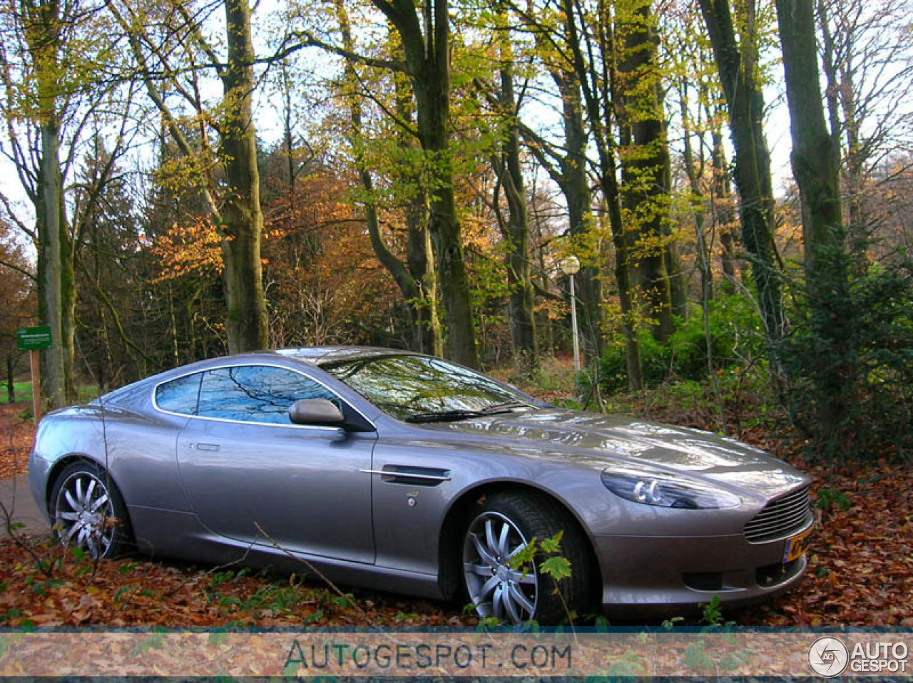 Aston Martin DB9