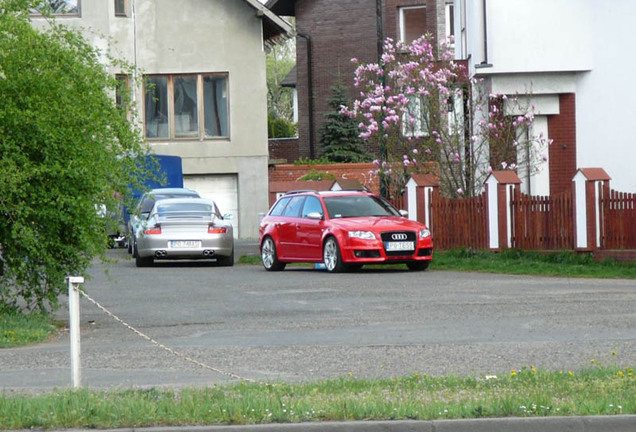 Audi RS4 Avant B7