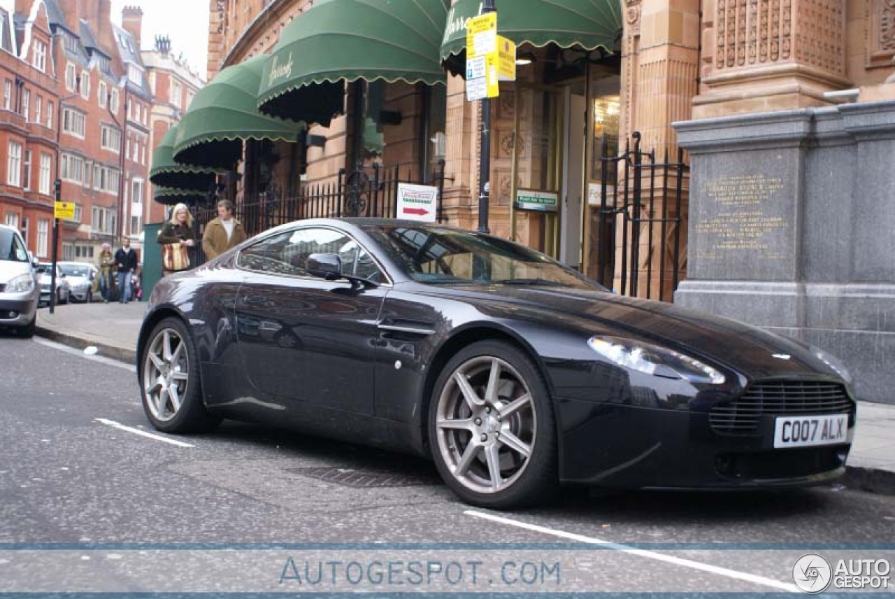 Aston Martin V8 Vantage