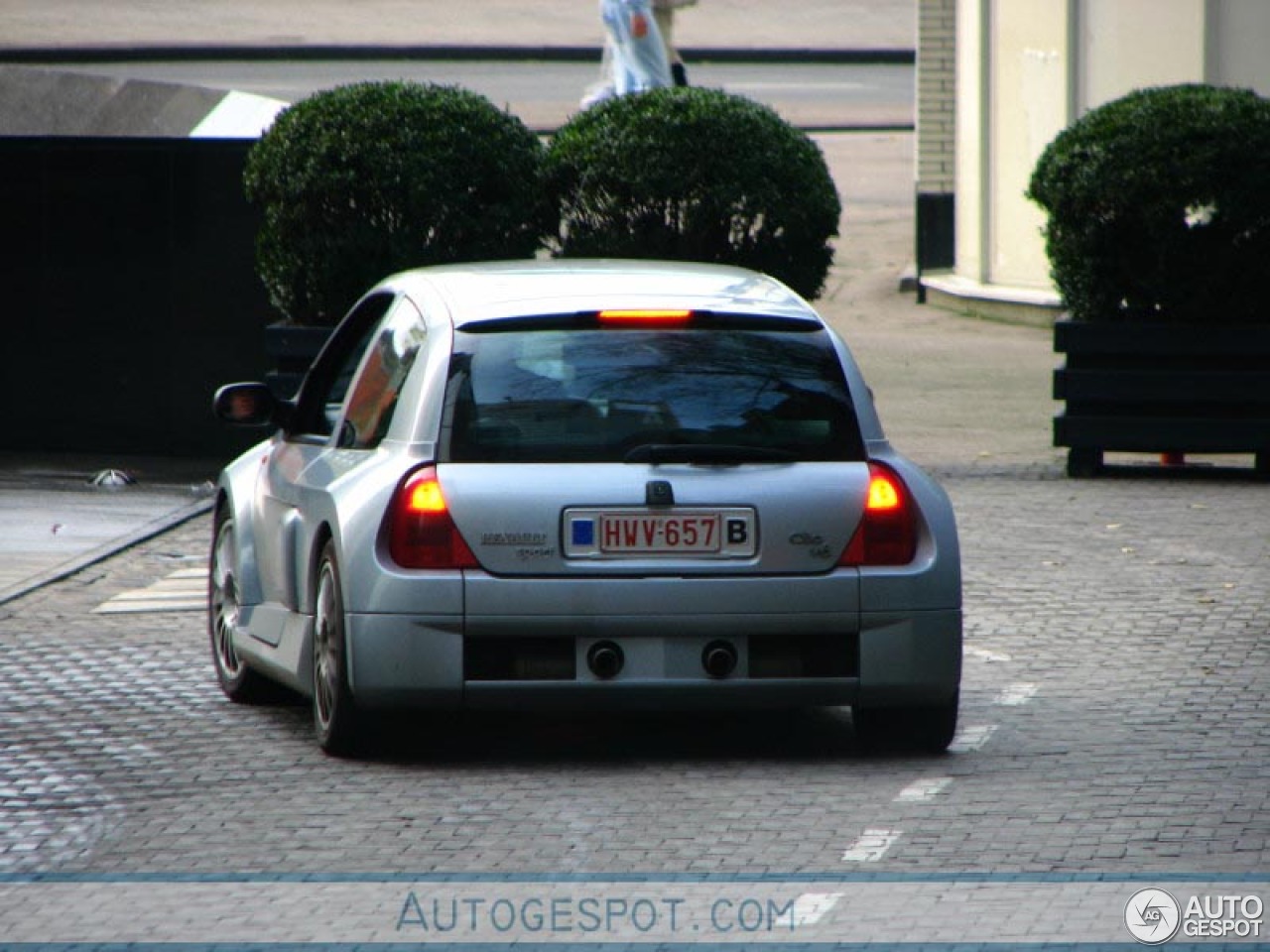 Renault Clio V6