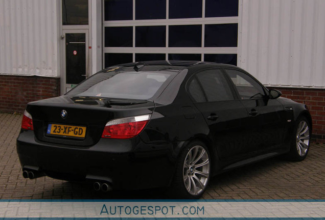 BMW M5 E60 2005