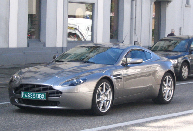 Aston Martin V8 Vantage