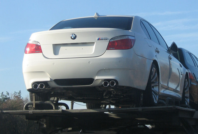 BMW M5 E60 2005