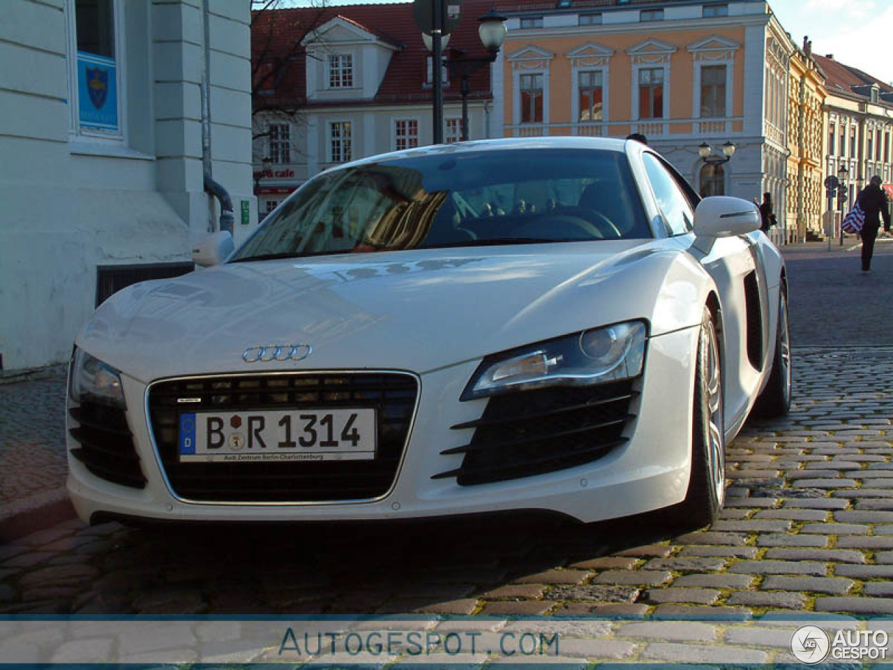 Audi R8