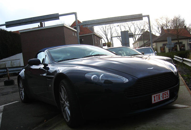 Aston Martin V8 Vantage Roadster