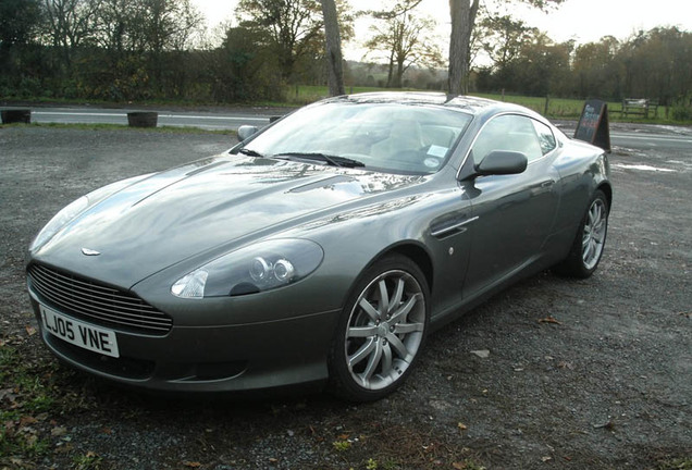 Aston Martin DB9