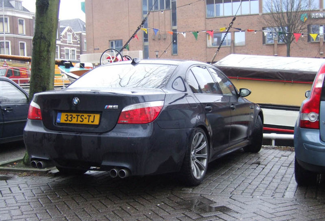 BMW M5 E60 2005