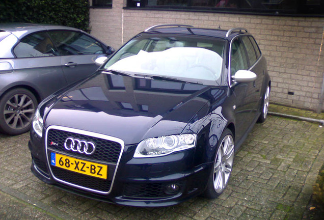 Audi RS4 Avant B7