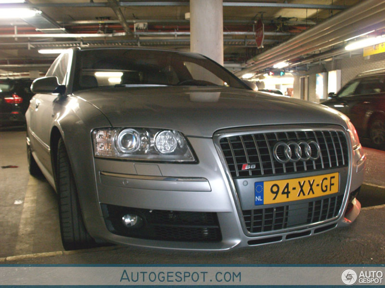 Audi S8 D3