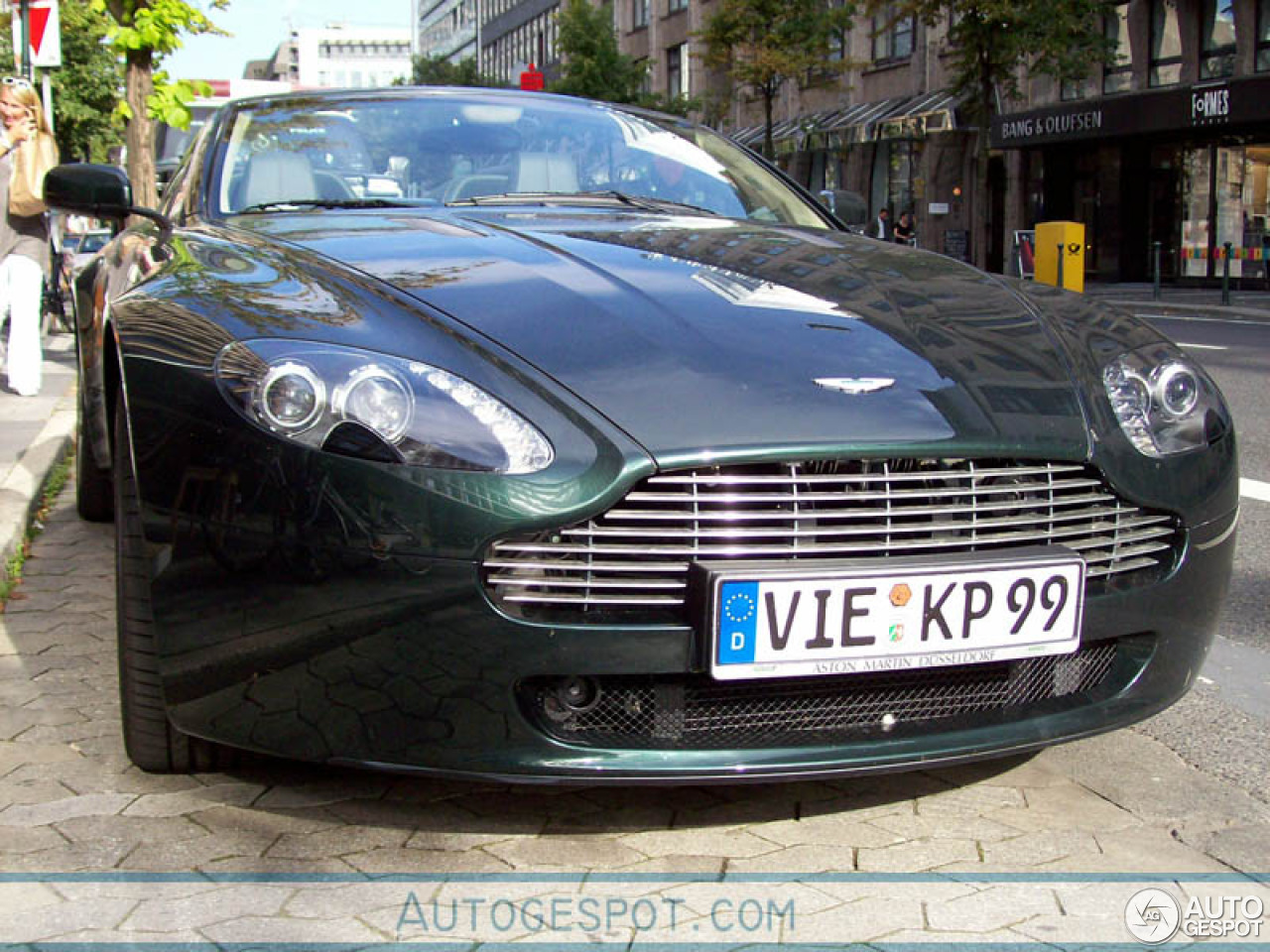 Aston Martin V8 Vantage Roadster