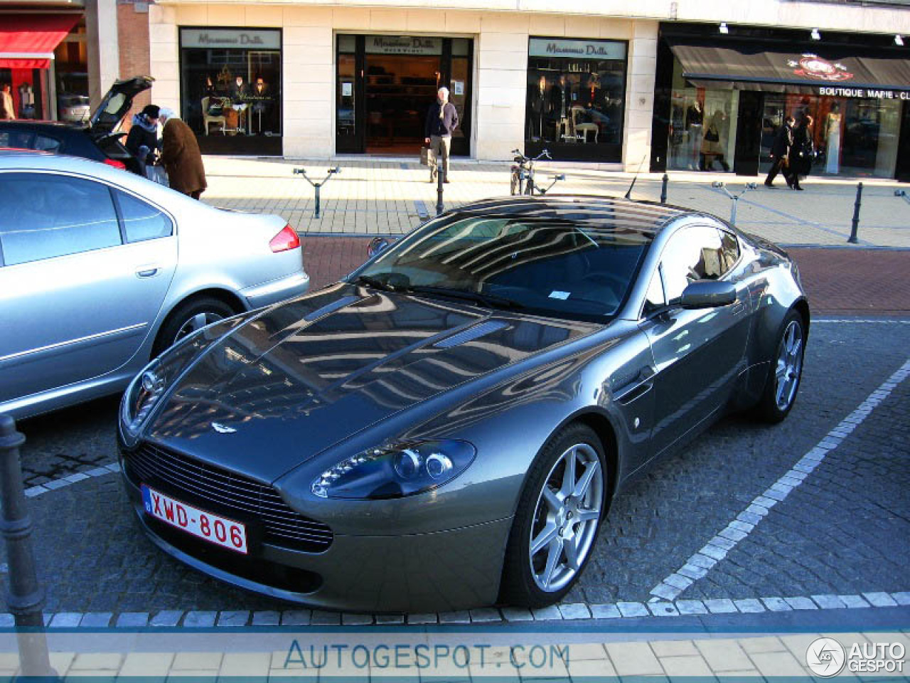 Aston Martin V8 Vantage