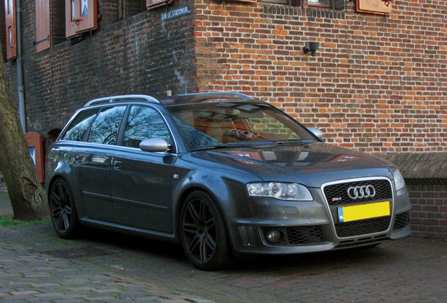 Audi RS4 Avant B7