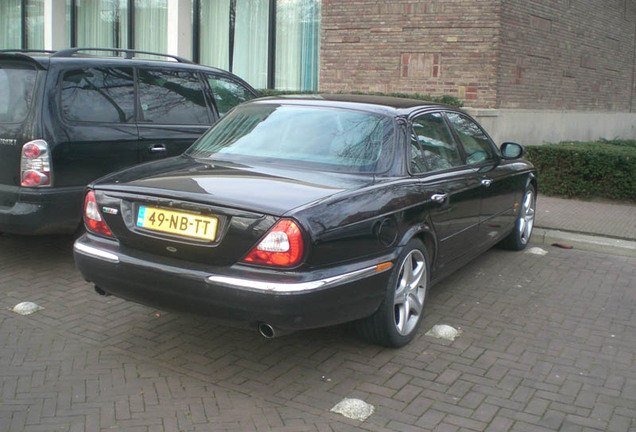 Jaguar XJR