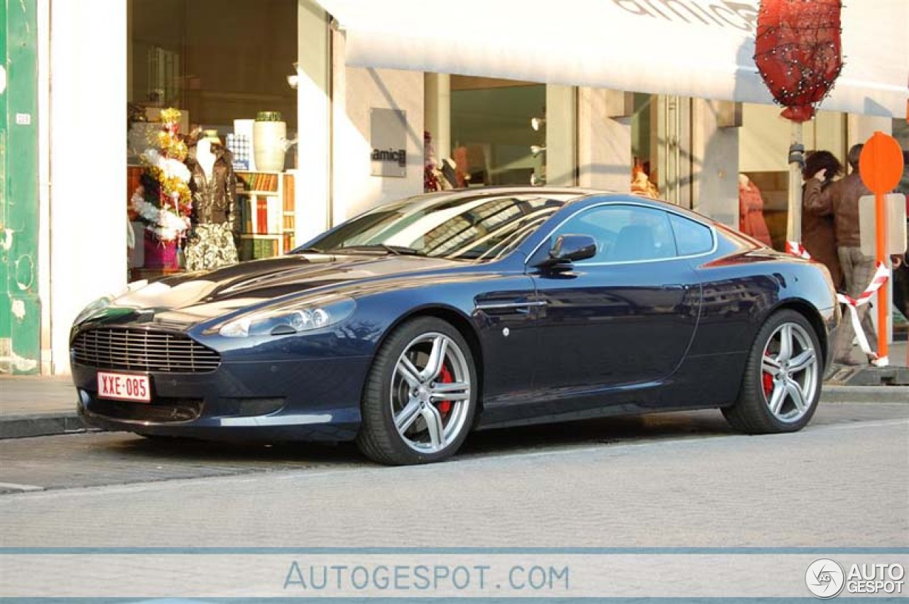 Aston Martin DB9