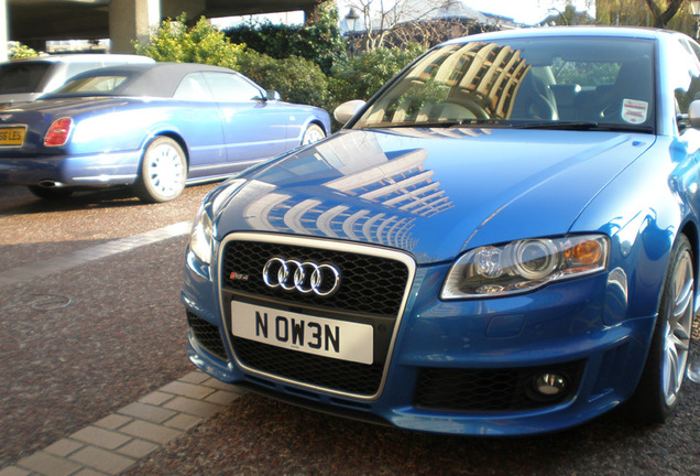 Audi RS4 Sedan