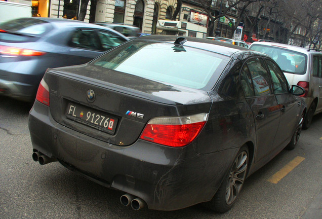 BMW M5 E60 2005