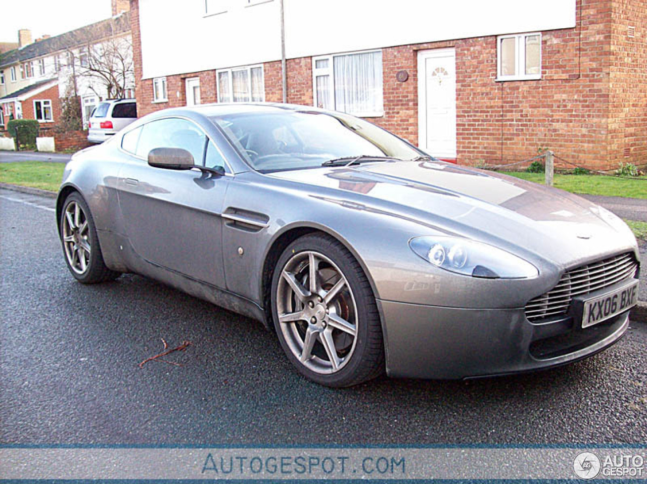 Aston Martin V8 Vantage