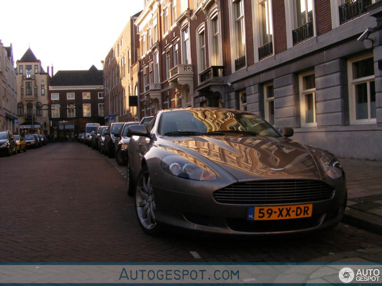 Aston Martin DB9