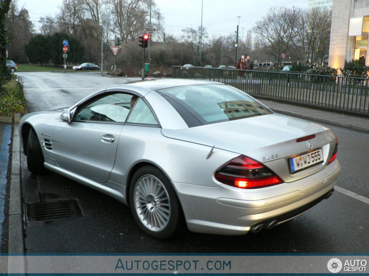 Mercedes-Benz SL 55 AMG R230