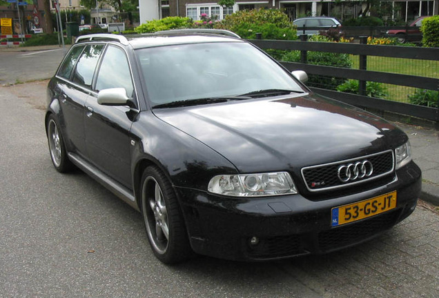 Audi RS4 Avant B5