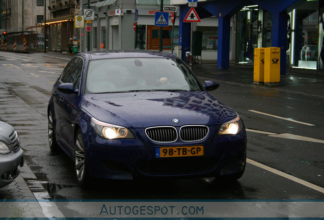 BMW M5 E60 2005