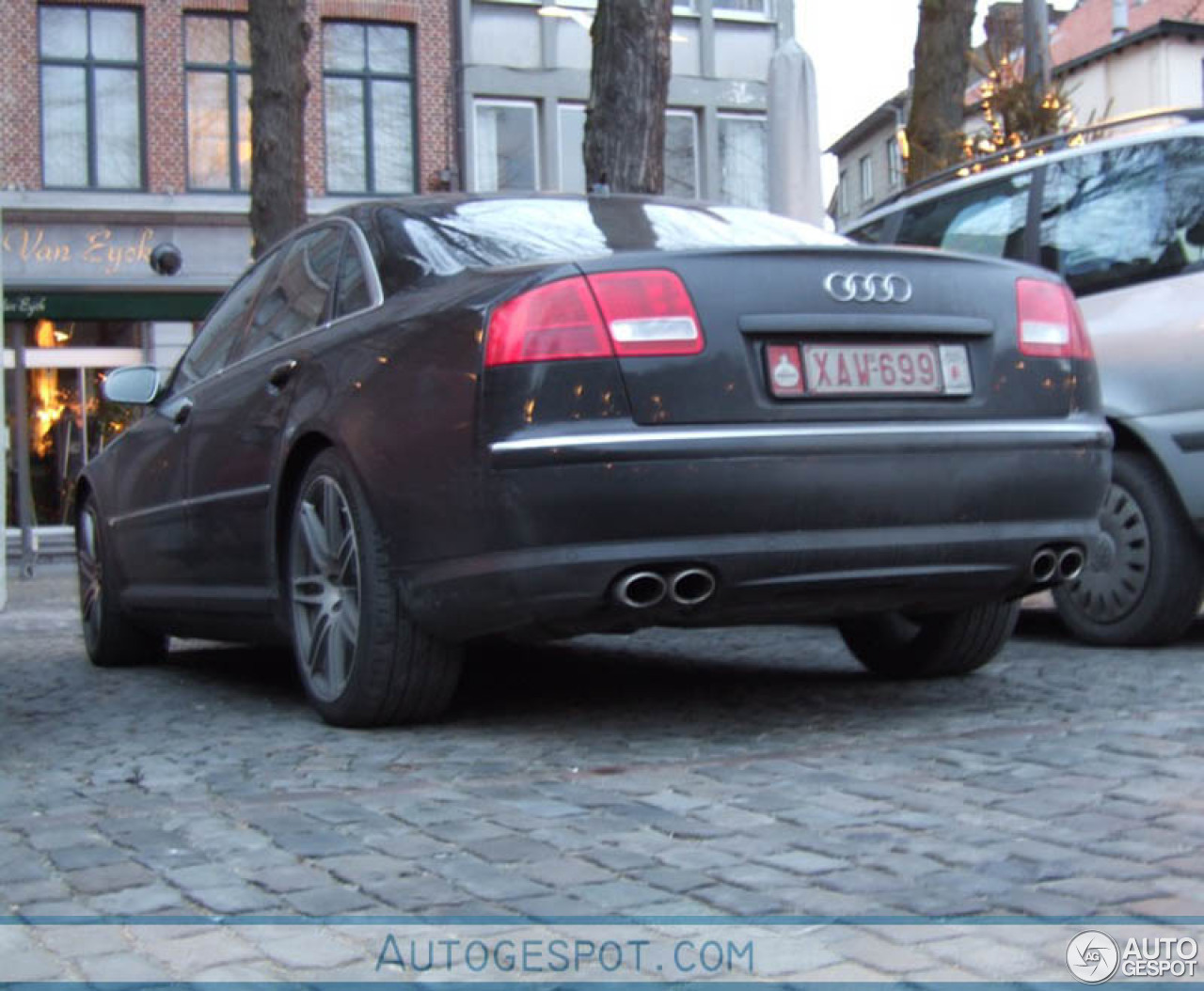 Audi S8 D3