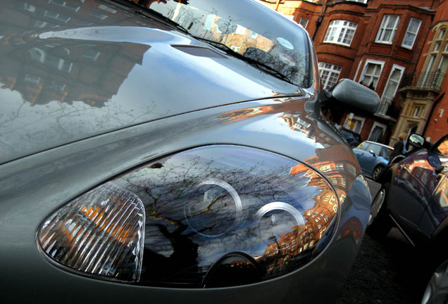 Aston Martin DB9