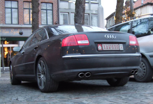 Audi S8 D3