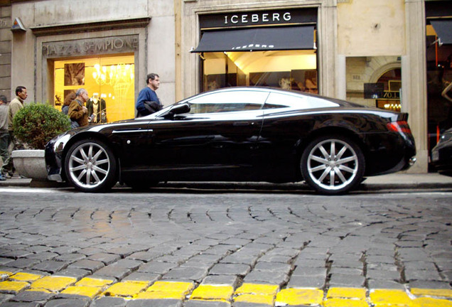 Aston Martin DB9