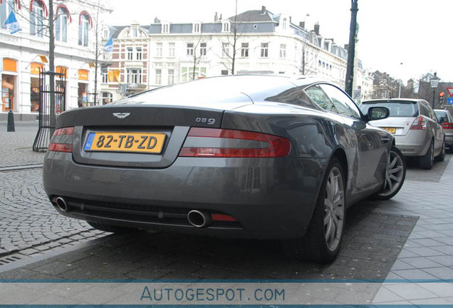 Aston Martin DB9