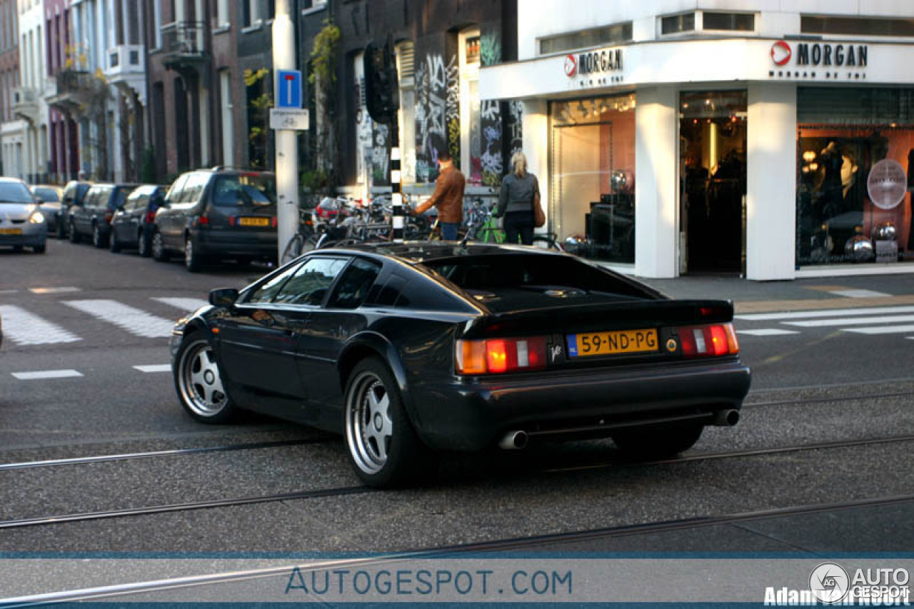 Lotus Esprit V8 GT