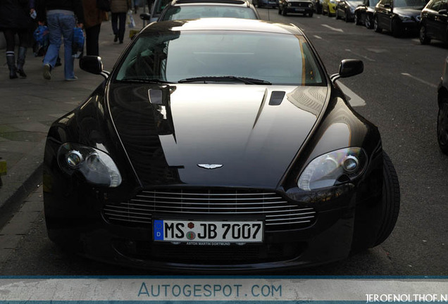 Aston Martin V8 Vantage