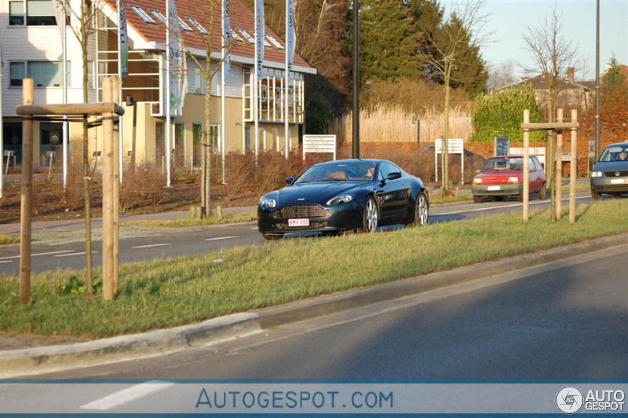 Aston Martin V8 Vantage