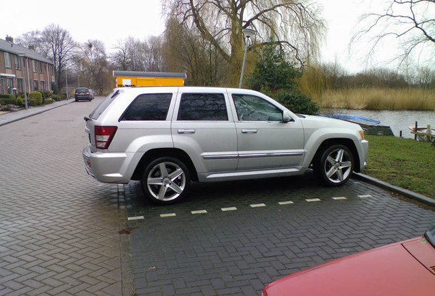 Jeep Grand Cherokee SRT-8 2005