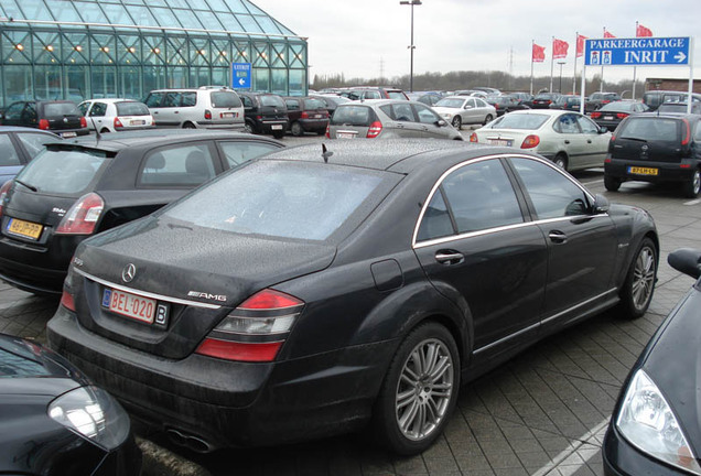 Mercedes-Benz S 65 AMG V221