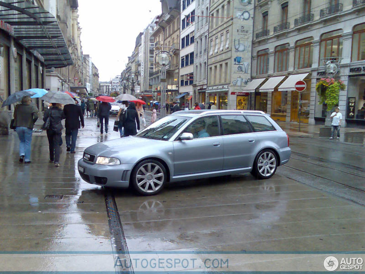 Audi RS4 Avant B5