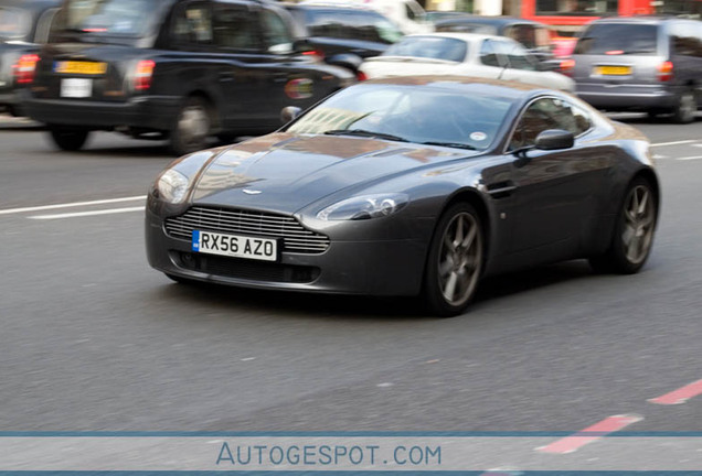 Aston Martin V8 Vantage