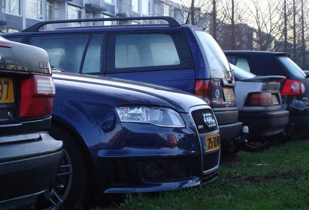 Audi RS4 Sedan