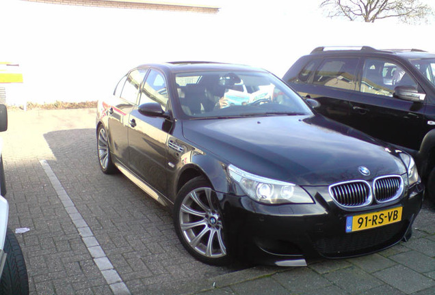 BMW M5 E60 2005