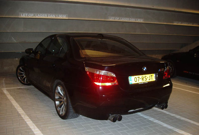 BMW M5 E60 2005