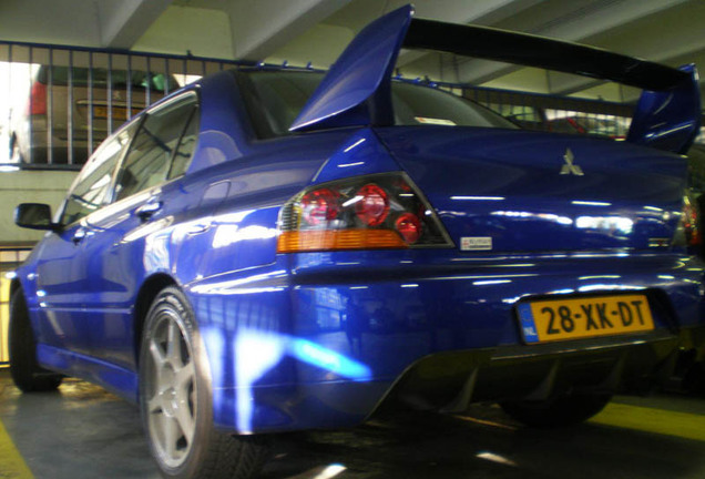 Mitsubishi Lancer Evolution IX MR FQ