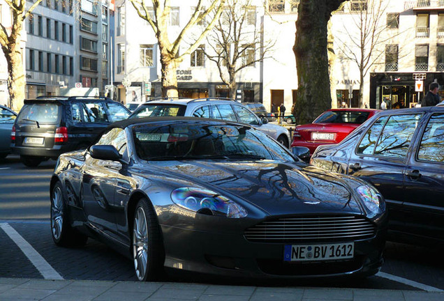 Aston Martin DB9 Volante