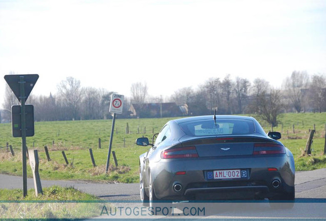 Aston Martin V8 Vantage