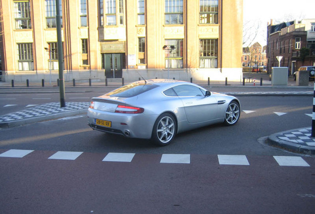 Aston Martin V8 Vantage