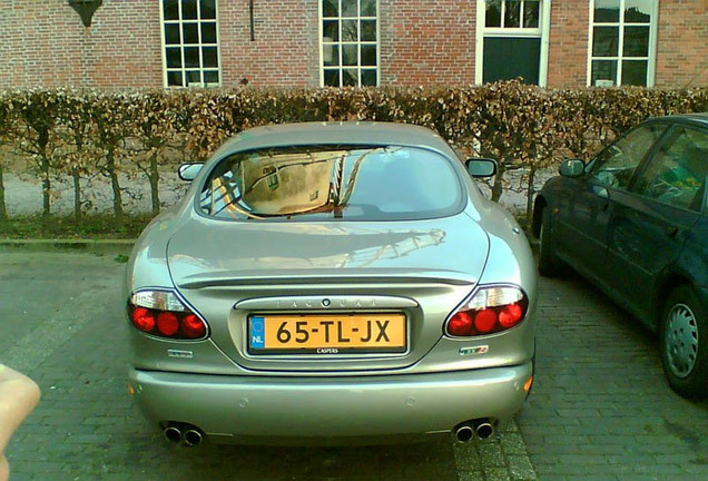 Jaguar XKR 4.2-S