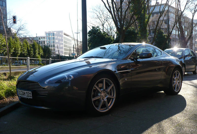 Aston Martin V8 Vantage