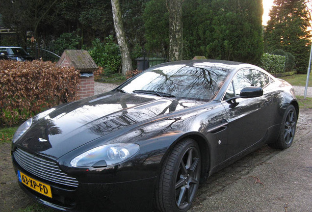 Aston Martin V8 Vantage