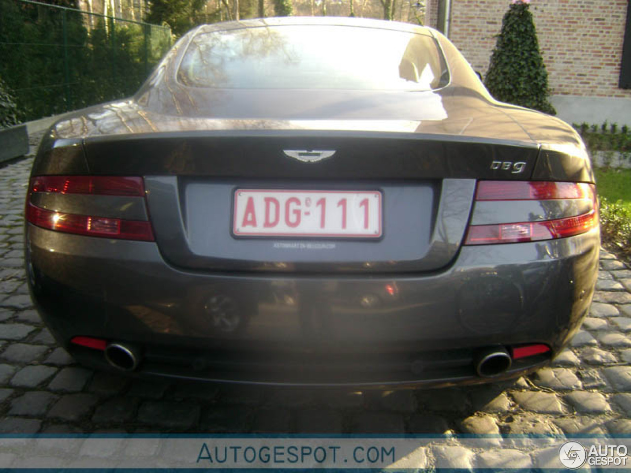 Aston Martin DB9