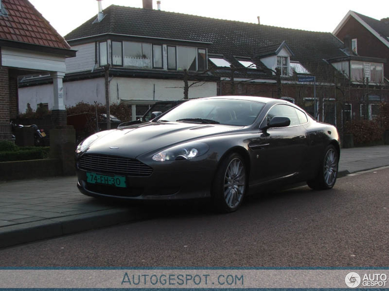 Aston Martin DB9